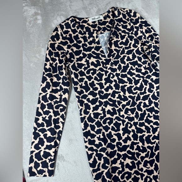 Diane Von Furstenberg DVF Silk Blend Navy Blue Light Peach Pink Tunic Dress 6 - Picture 2 of 16